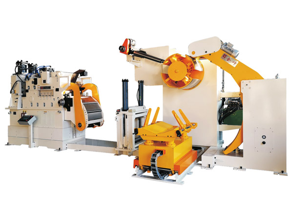 三(sān)機一體NC高配(pei)型精密料架(jià)矯直送料機(jī)